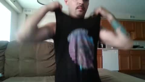 Snapshot of bud42o chatting on 10-18-25, 02:51 Bud42o online show from 10-18-25, 02:51