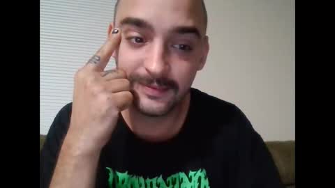 Snapshot of bud42o chatting on 10-20-25, 04:46 Bud42o online show from 10-20-25, 04:46