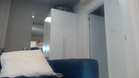 buddiup2 online show from 01-01-25, 01:37