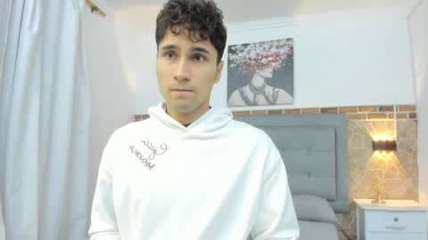 Snapshot of buddy_whitte chatting on 01-24-25, 11:15 Buddy Whitte online show from 01-24-25, 11:15