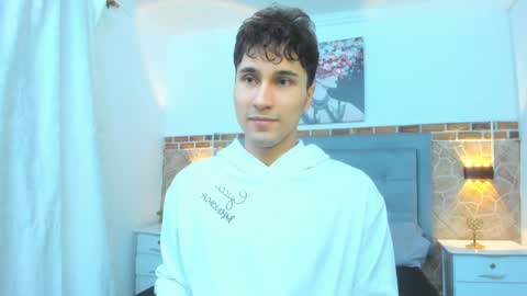 Snapshot of buddy_whitte chatting on 01-26-25, 11:28 Buddy Whitte online show from 01-26-25, 11:28