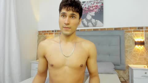 Snapshot of buddy_whitte chatting on 02-01-25, 02:24 Buddy Whitte online show from 02-01-25, 02:24