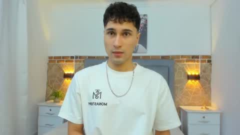 Snapshot of buddy_whitte chatting on 02-13-25, 11:28 Buddy Whitte online show from 02-13-25, 11:28