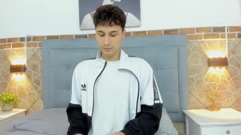 Snapshot of buddy_whitte chatting on 03-12-25, 11:42 Buddy Whitte online show from 03-12-25, 11:42