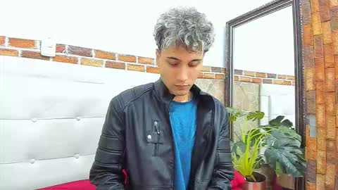 Snapshot of buddy_whitte chatting on 09-09-25, 11:54 Buddy Whitte online show from 09-09-25, 11:54