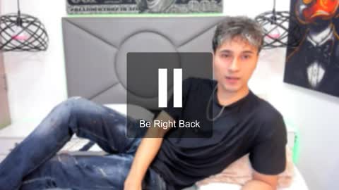 Snapshot of buddy_whitte chatting on 11-17-25, 12:44 Buddy Whitte online show from 11-17-25, 12:44