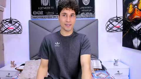 Snapshot of buddy_whitte chatting on 05-06-26, 06:35 Buddy Whitte online show from 05-06-26, 06:35