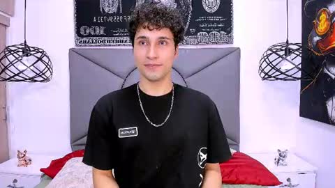 Snapshot of buddy_whitte chatting on 06-22-26, 03:53 Buddy Whitte online show from 06-22-26, 03:53