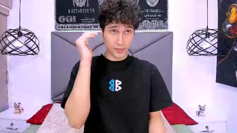 Snapshot of buddy_whitte chatting on 06-29-26, 03:56 Buddy Whitte online show from 06-29-26, 03:56