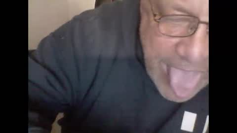 buddyluvzumore online show from 12-29-24, 03:22