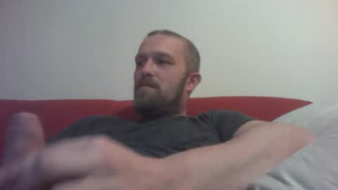 Snapshot of budgie1095 chatting on 01-08-25, 06:31 budgie1095 online show from 01-08-25, 06:31