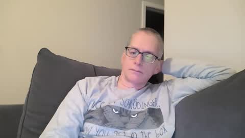 Snapshot of budman004 chatting on 05-22-26, 11:54 budman004 online show from 05-22-26, 11:54