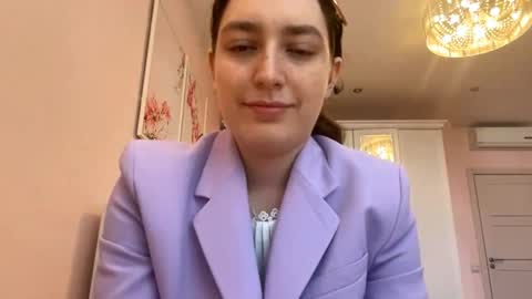 Snapshot of buenabracht chatting on 05-25-26, 10:21 Kate online show from 05-25-26, 10:21