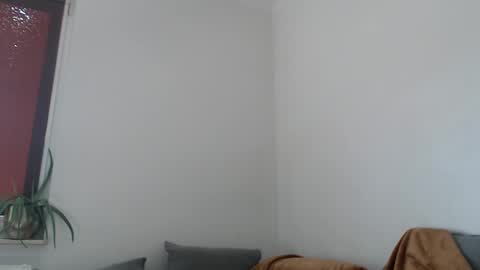 Snapshot of buffyextasy chatting on 03-06-25, 10:52 Buffy online show from 03-06-25, 10:52