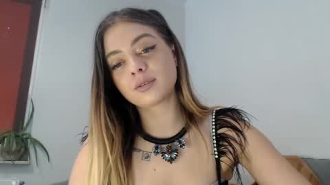 Snapshot of buffyextasy chatting on 03-07-25, 11:40 Buffy online show from 03-07-25, 11:40