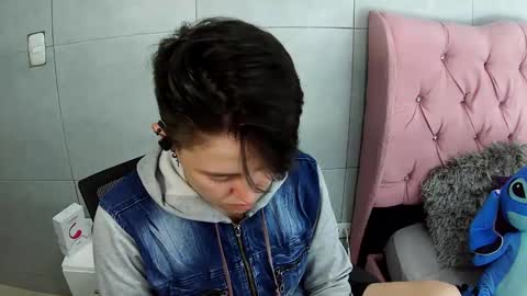 bug2025 online show from 11-20-25, 04:23