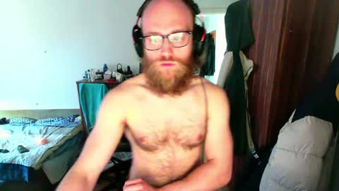 Snapshot of buhalteris chatting on 05-28-26, 05:27 Lukas online show from 05-28-26, 05:27