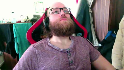 Snapshot of buhalteris chatting on 06-03-26, 08:17 Lukas online show from 06-03-26, 08:17