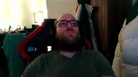 Snapshot of buhalteris chatting on 06-04-26, 09:54 Lukas online show from 06-04-26, 09:54