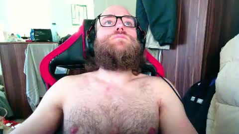 Snapshot of buhalteris chatting on 06-19-26, 10:08 Lukas online show from 06-19-26, 10:08