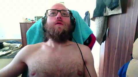 Snapshot of buhalteris chatting on 06-22-26, 07:38 Lukas online show from 06-22-26, 07:38