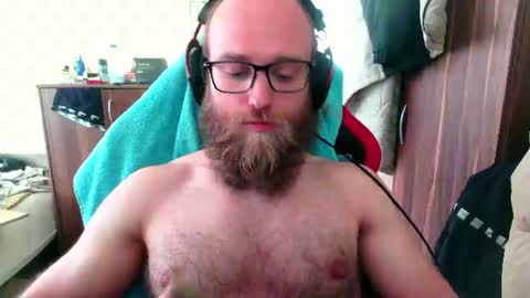 Snapshot of buhalteris chatting on 06-29-26, 10:15 Lukas online show from 06-29-26, 10:15