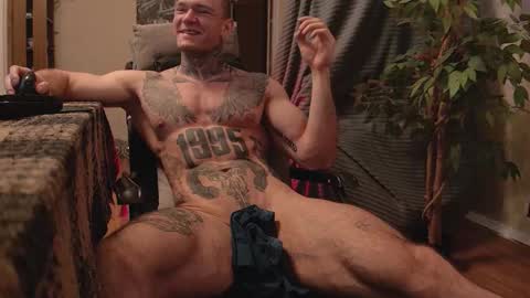 Snapshot of bulatov_x chatting on 12-17-25, 10:38 Dmitriy online show from 12-17-25, 10:38