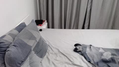 Snapshot of bulkazziz chatting on 01-28-25, 04:08 Chris online show from 01-28-25, 04:08