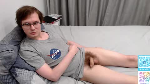 Snapshot of bulkazziz chatting on 02-09-25, 05:19 Chris online show from 02-09-25, 05:19