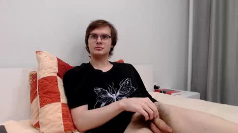 Snapshot of bulkazziz chatting on 09-10-25, 08:31 Chris online show from 09-10-25, 08:31