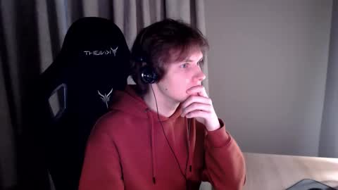 Snapshot of bulkazziz chatting on 09-22-25, 08:16 Chris online show from 09-22-25, 08:16