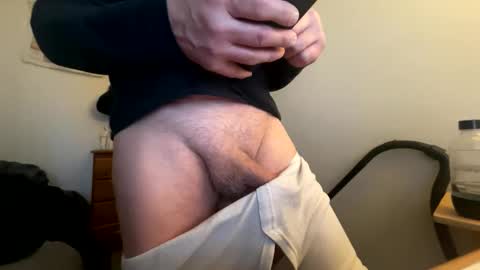 Snapshot of bulkyboners chatting on 03-04-25, 07:30 ejaculation for 250 online show from 03-04-25, 07:30