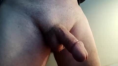 Snapshot of bulkyboners chatting on 10-16-25, 01:34 ejaculation for 250 online show from 10-16-25, 01:34