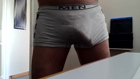 Snapshot of bulkyboners chatting on 12-19-25, 09:38 ejaculation for 250 online show from 12-19-25, 09:38