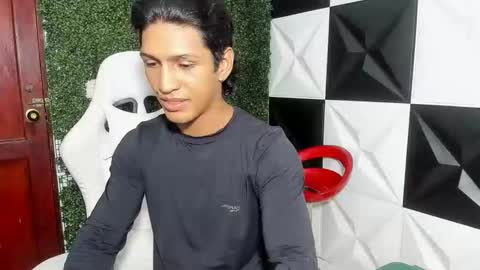 bull_cam online show from 12-02-25, 07:09