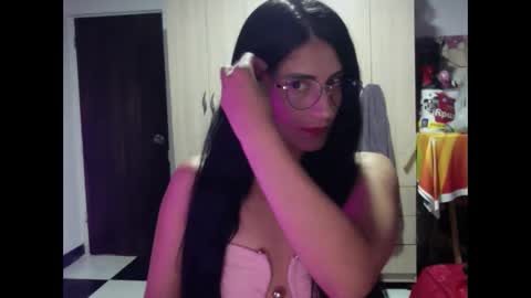 Snapshot of bulmastar chatting on 06-09-26, 12:44 Bulma Star online show from 06-09-26, 12:44