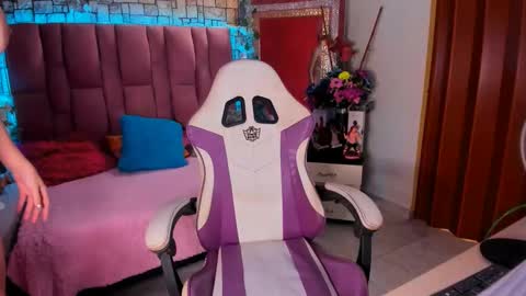 bulmasweetyose  mommy submissive control milf lovense online show from 02-24-25, 11:09