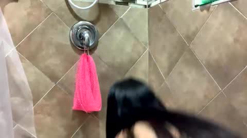 Snapshot of bunny15888 chatting on 02-18-26, 08:43 bunny15888 online show from 02-18-26, 08:43