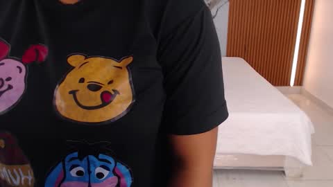 Snapshot of bunny_bao chatting on 02-06-26, 12:19 Rossi Hill online show from 02-06-26, 12:19