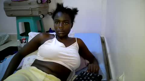 Snapshot of bunny_bliss1 chatting on 07-01-26, 02:35 bunny_bliss1 online show from 07-01-26, 02:35