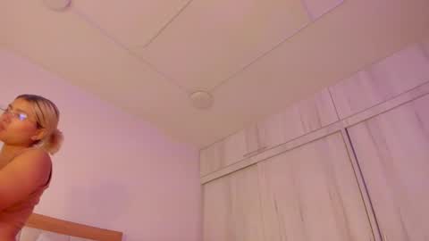 bunny_blush1 online show from 04-01-26, 07:11