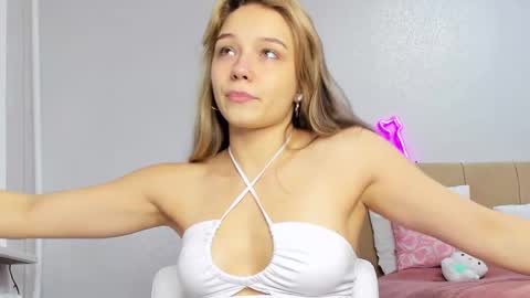 Snapshot of bunny_bonny chatting on 01-22-25, 02:24 Alice online show from 01-22-25, 02:24