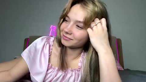 Snapshot of bunny_bonny chatting on 02-11-25, 12:06 Alice online show from 02-11-25, 12:06