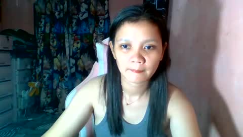 Snapshot of bunny_flower18 chatting on 05-25-26, 11:38 bunny_flower18 online show from 05-25-26, 11:38