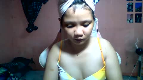 Snapshot of bunny_flower18 chatting on 06-11-26, 10:35 bunny_flower18 online show from 06-11-26, 10:35