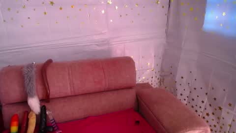 NINA online show from 05-14-26, 01:07