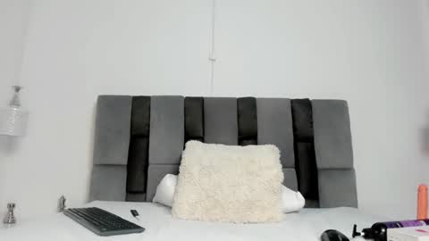 bunny online show from 12-09-24, 03:11