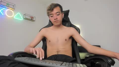 bunny online show from 03-09-25, 03:38