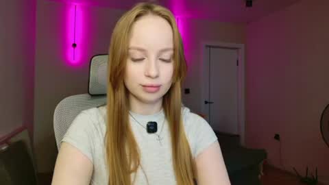 Snapshot of bunny_shinel chatting on 07-08-26, 02:43 Mary online show from 07-08-26, 02:43