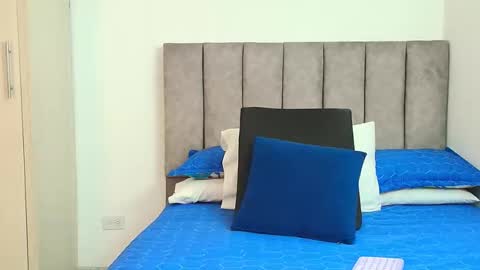 Carolina online show from 10-09-25, 04:10